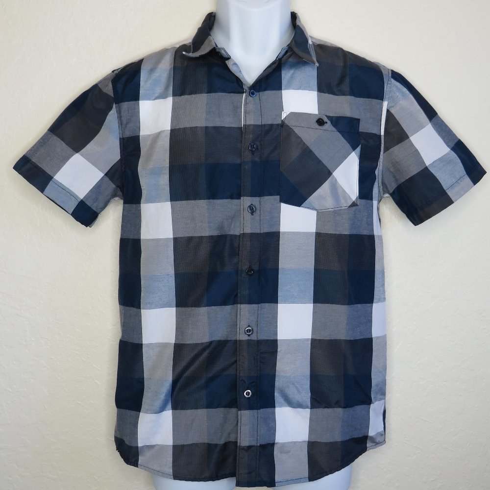 Bold Blue* Men's Short Sleeve Button Down Curved Hem Chest Pocket Shirt~ Large‎